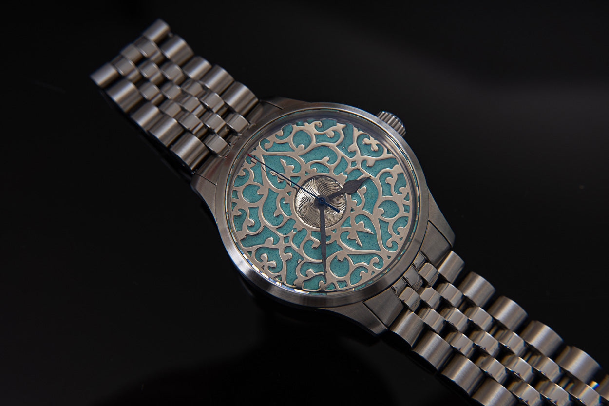 trenyo Alhambra Enameled Dial