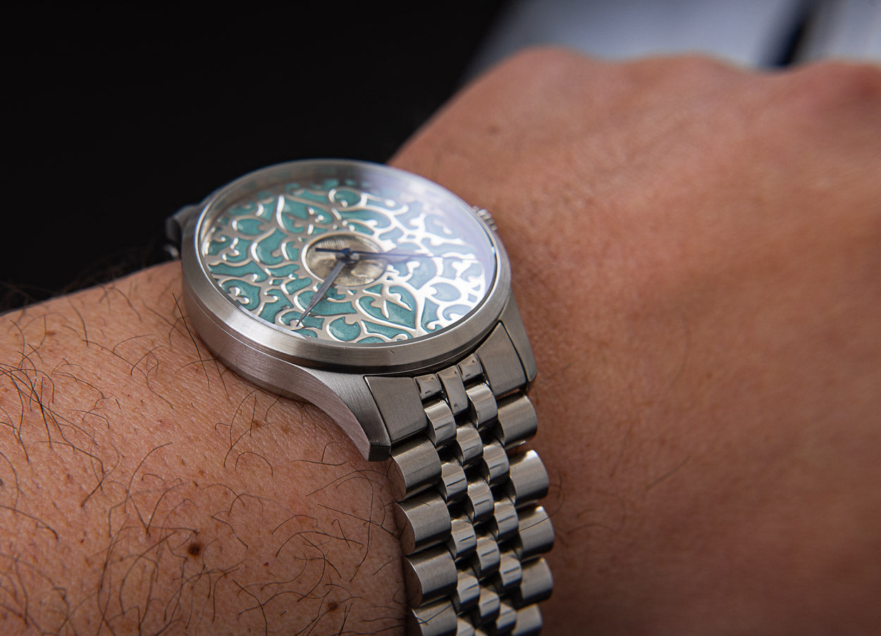 trenyo Alhambra Enameled Dial