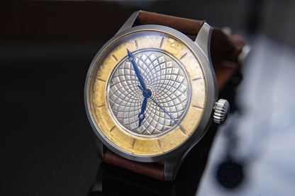 trenyo Freehand Guilloche in 925 silver and 22k gold leaf
