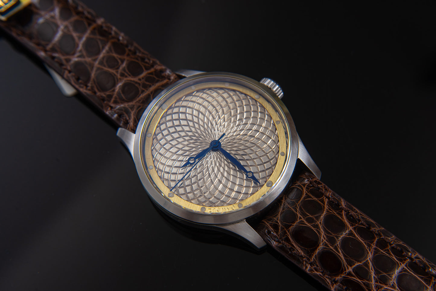 Freehand guilloche in 925 silver